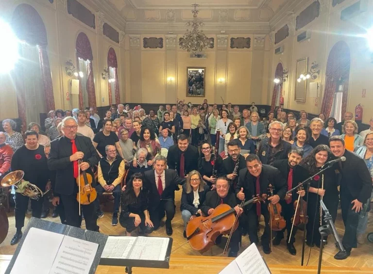 El alumnado del CEPA Antonio Gala participa en el concierto de la OFMAN